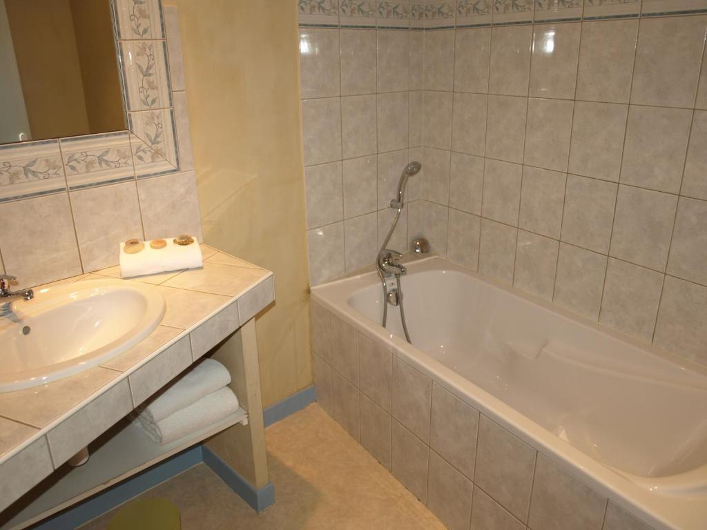 Hotel Arlequin Troyes Room photo
