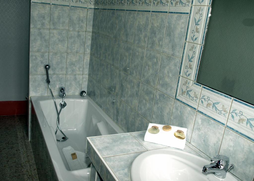 Hotel Arlequin Troyes Room photo