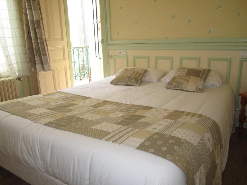 Hotel Arlequin Troyes Room photo