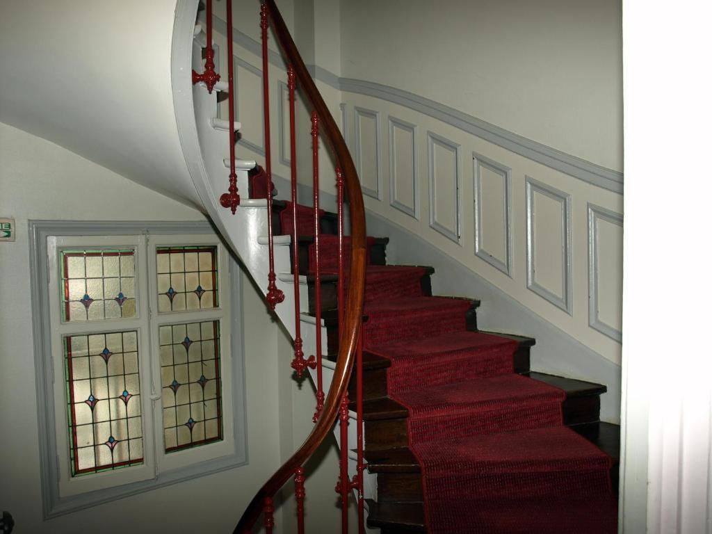 Hotel Arlequin Troyes Exterior photo